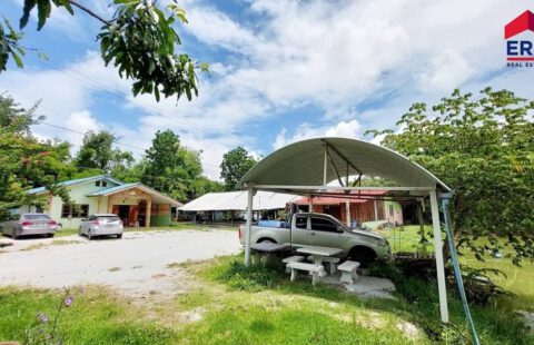 ขายที่ดิน 1ไร่1งาน72ตรว. พร้อมสิ่งปลูกสร้าง ต.สำนักบก อ.เมือง จ.ชลบุรี