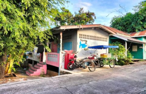 HL#98106  ขายด่วน!!! ที่ดิน พร้อมห้องแถว 3 ห้อง ติดถนนอัษฎางค์ เนื้อที่ 186.9 ตารางวา