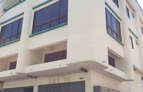 📌📌ขาย‼️อาคารพานิชย์ 3 ชั้นครึ่งพร้อมดาดฟ้า 2 คูหาห้องหัวมุม ใกล้สุขุมวิท