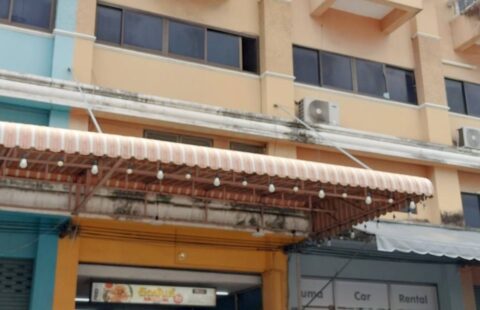 ขาย ตามสภาพพร้อมผู้เช่า อาคารพาณิชย์ 2 คูหา ทำเลนักศึกษาม.เกษตรศรีราชา อ่าวอุดม-ชากยายจีน