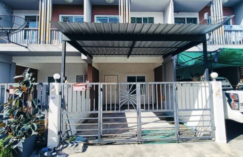 P#ขายบ้านทาวน์เฮ้าส์เครือสหพัฒน์ 🔰พื้นที่ 16 ตรว ใกล้นิคมเครือสหพัฒน์ #หมู่บ้านปาล์มวิลเลจศรีราชา  ใกล้ตลาดไร่หนึ่ง หน้าเครือสหพัฒน์