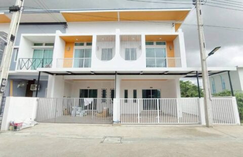 🚩🚩 #เปิดจองแล้ววันนี้ #ทาวน์โฮม2ชั้น ชลบุรี 🚗 เส้นข้าวหลาม หลังโรงเรียนนานาชาติต้นหลิว  ซอยตรงข้ามร้านอาหาร ณ ชล