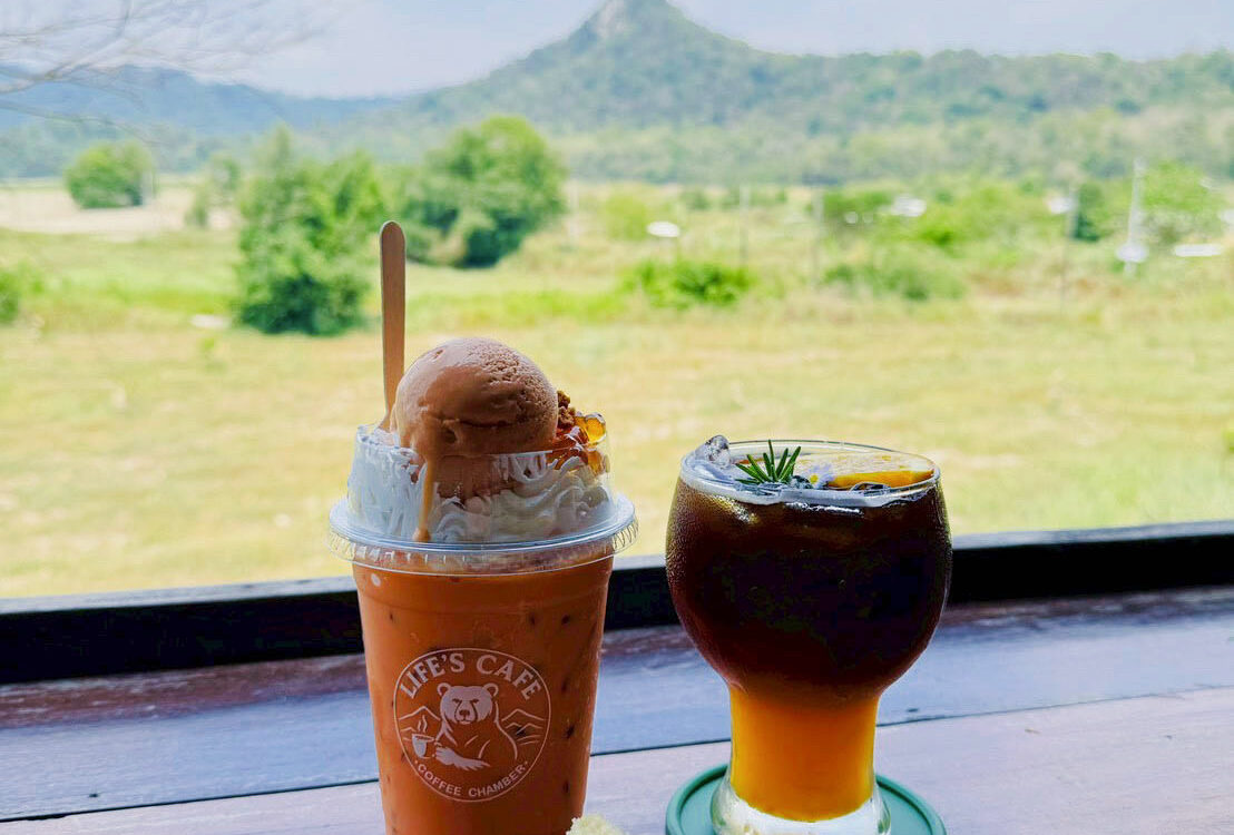 ไลฟ์ คาเฟ่ เขาเขียว Lifes cafe